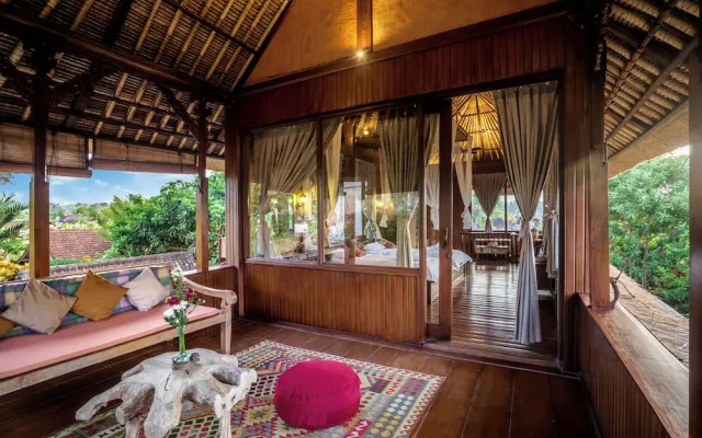 Villa Sujati