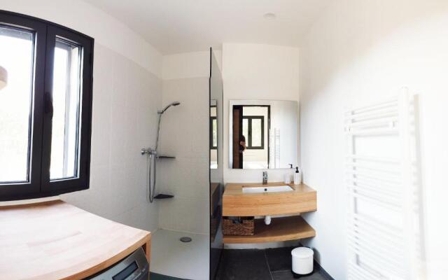 Villa-jacuzzi-1chb-jardin-10minsAixEnPce-QuartierChic