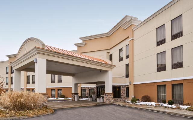 Holiday Inn Express Lewisburg/New Columbia