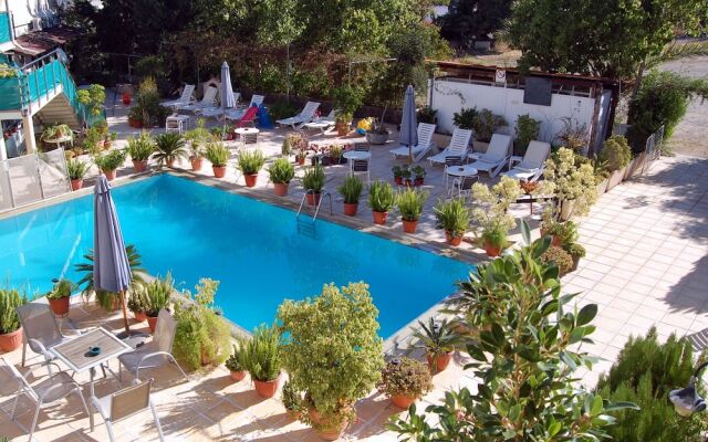 Nicos & Olympia Apartments