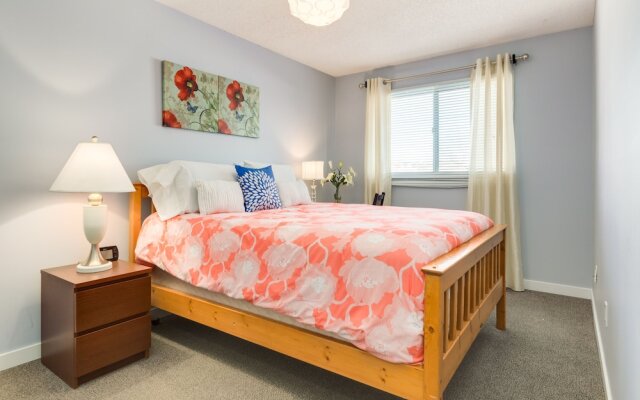 Superb 3BR mins to DT SAIT