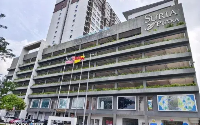 sp13a Netflix 6pax 2park kelab Rahman putra Sungai buloh