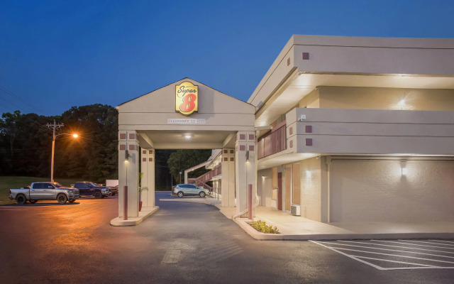 Super 8 by Wyndham Commerce