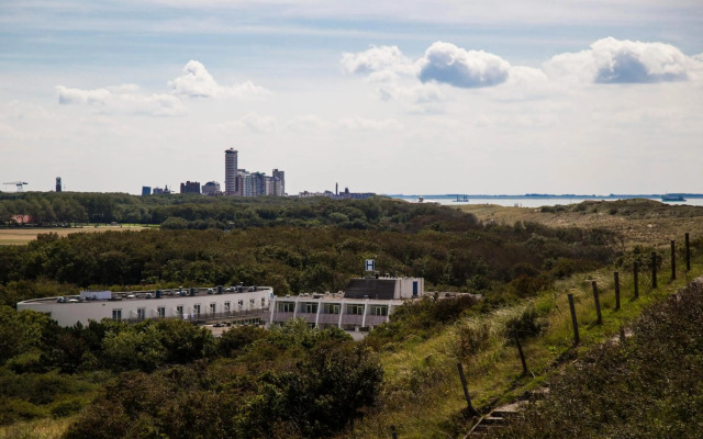 Strandhotel Westduin