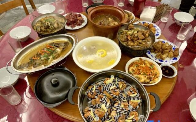 Hongcun Chuanyuan·Wild Luxury Viewing Family Parent-child Vacation Homestay (Tachuan Store)