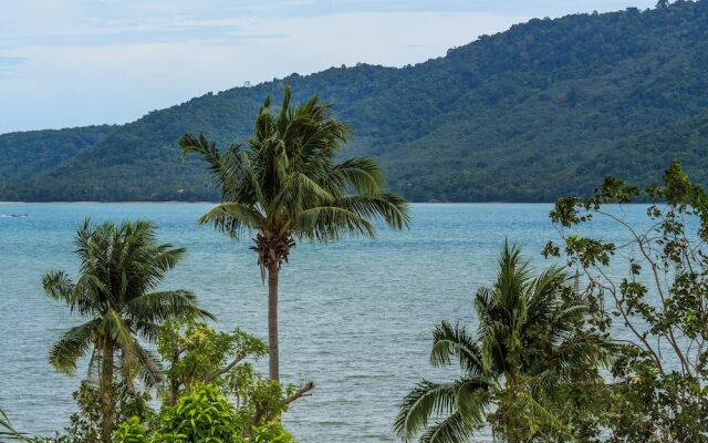 Attractive SeaView 4br Private PoolVilla