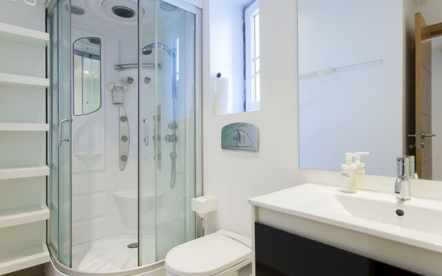 Charming Intendente II by Homing