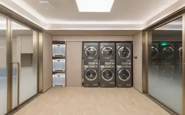 HanTing Hotel (Nanjing Luhe Longchi Subway Station)