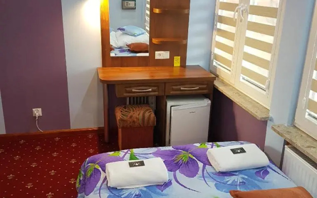 Pokoje Gościnne ”Żubr”