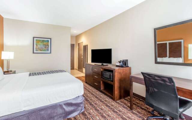 La Quinta Inn & Suites by Wyndham Gonzales TX