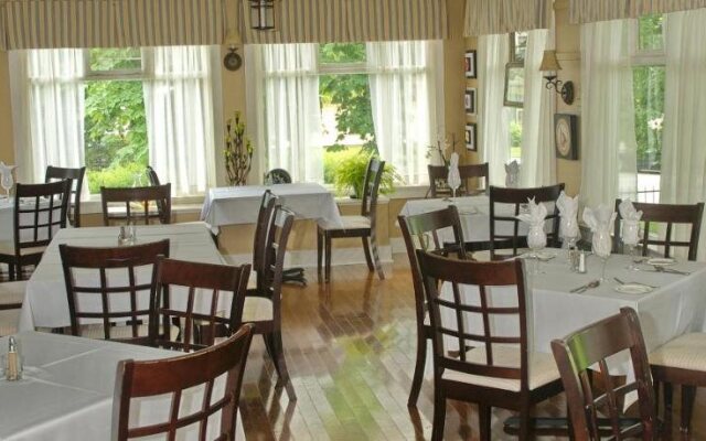 Bluenose Lodge