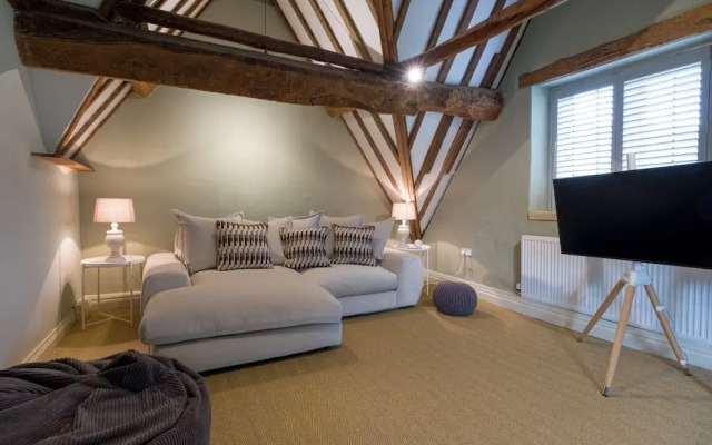 The Mill House Beautiful 4BD Family Home