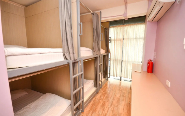 Good Day Hostel