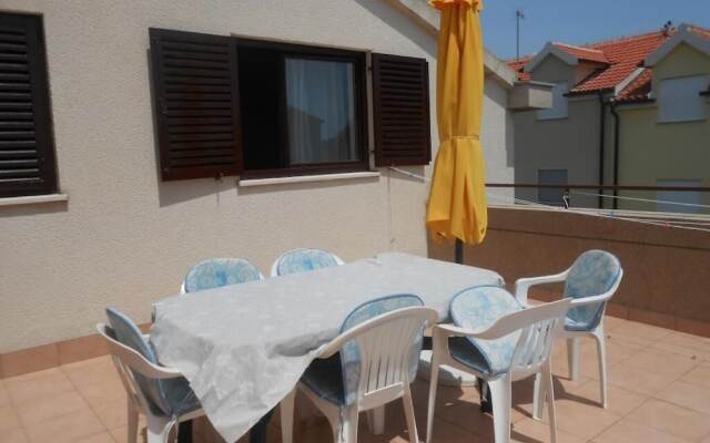 Desy - Free Parking & BBQ - A3