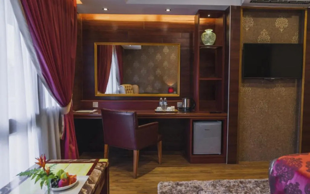 Shah's Village Hotel