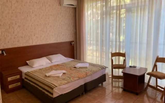 Villa Relaks (Alushta)