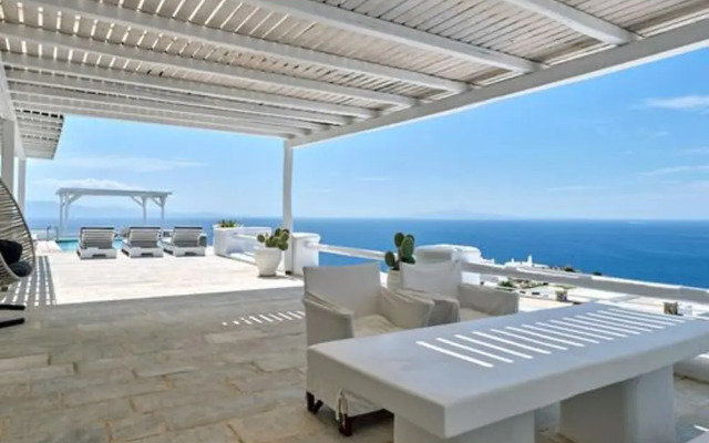 Stunning Villa With Panoramic View