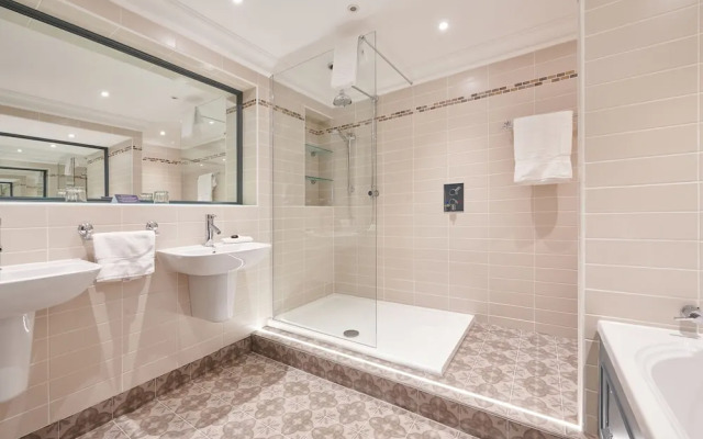 The Devonshire Arms Country House Hotel & Spa