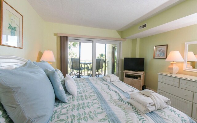 Shorewood 203 by RedAwning