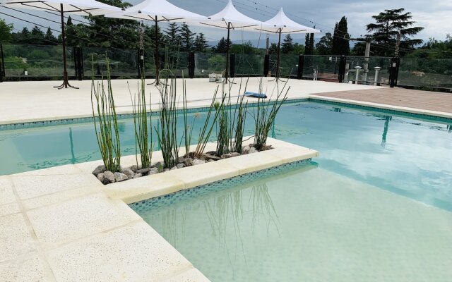 Grateus Luxury Apart & SPA