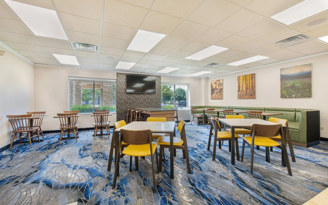 Fairfield Inn & Suites by Marriott Chicago Naperville