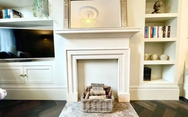 The Emerald - Central Henley 2 Bedroom House