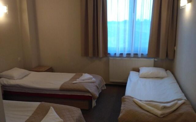 Hotel Nowostawy