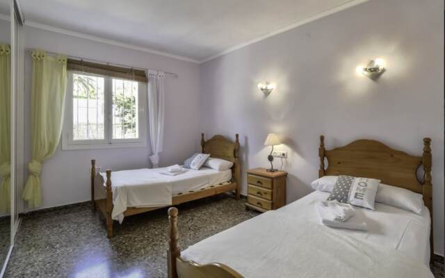Villa - 3 Bedrooms with Pool and WiFi - 107478