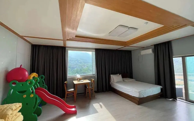 Sandia Hot Spring Hotel