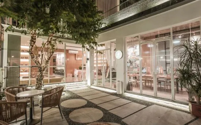 West Lake Yingxiu·Man Ting Fang Homestay