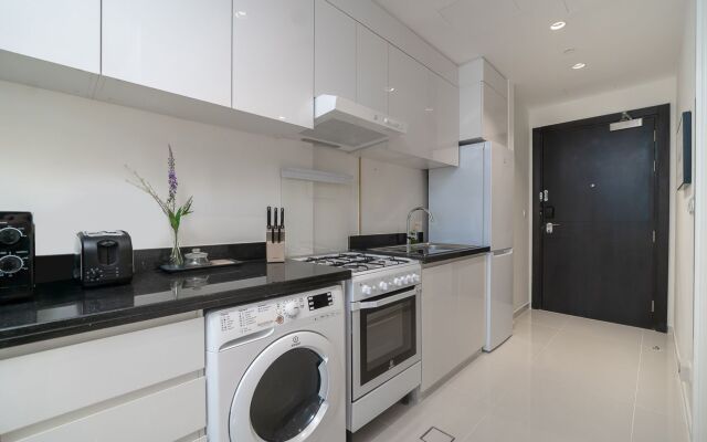 Luxury studio with balcony in Dubai