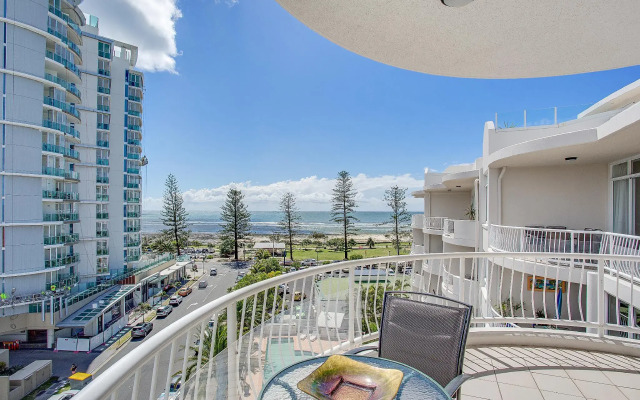 Kirra Beach Apartments