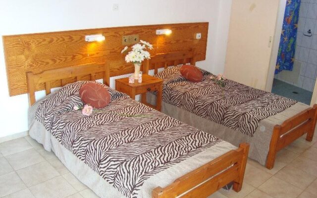 Arkadi Apartments