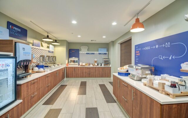 Holiday Inn Express & Suites Foley by IHG