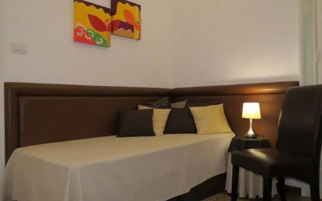 Palazzo De Tomasi B&B