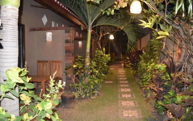 Made Taro Menjangan Homestay