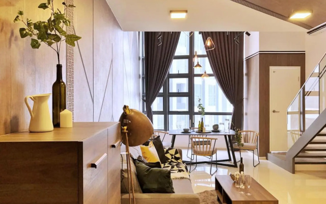 Modern Industrial Duplex Loft- Ekocheras-MRT 3pax