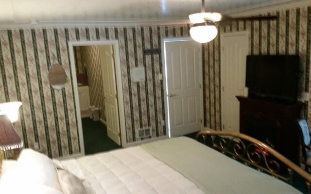 Rooster Hill Short Stay