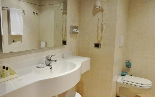 Hotel Excelsior Magenta