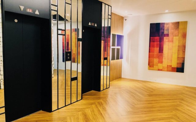 Metro Hotel - Howard Group