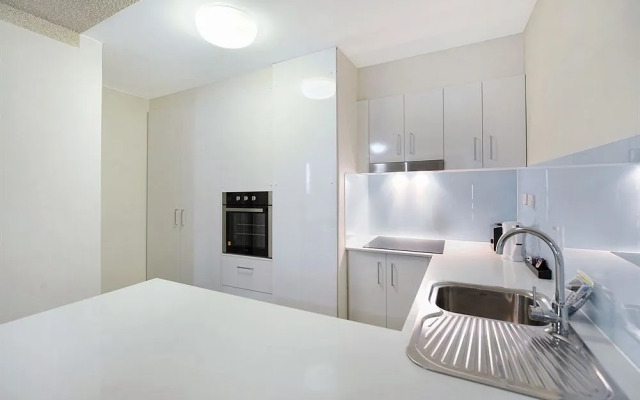 Condor Ocean View Apartments Surfers Paradise