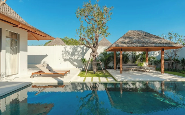 Famous Anchan Flora 4 BR V165