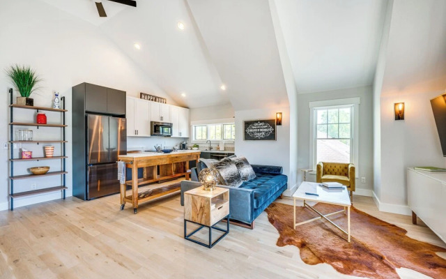 14 Mi to Dtwn Denver: Sleek Westminster Home