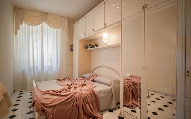 Three-room apartment with sunrise view from the sea-Mare In Vista