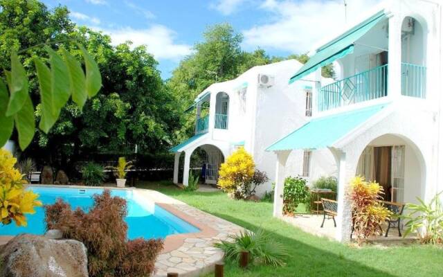 House With 3 Bedrooms in Flic en Flac, With Shared Pool, Enclosed Garden and Wifi