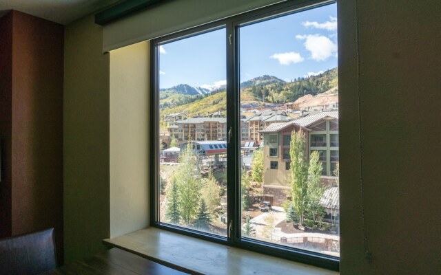 Grand Summit views and location, next to slopes by RedAwning