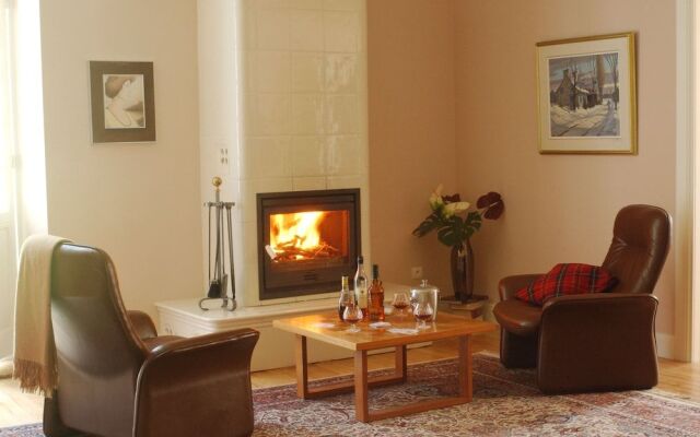 Clos Mirabel Manor B&B