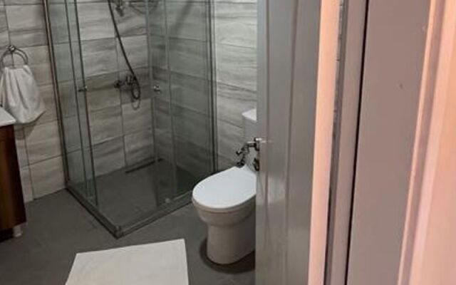 Esta 123 Apart Otel
