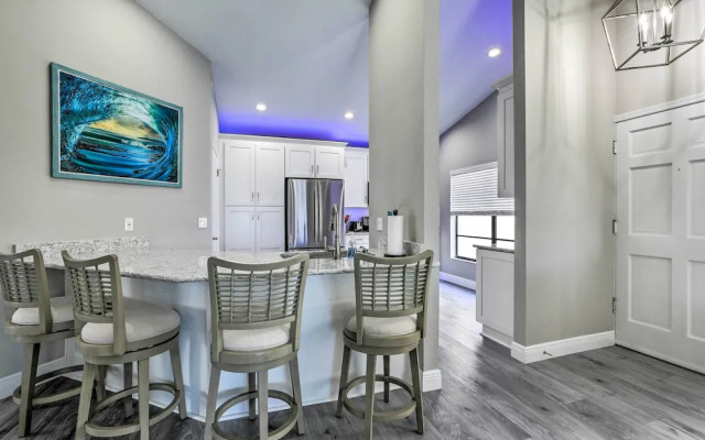 Apollo Beach Getaway With Dock & Pool!