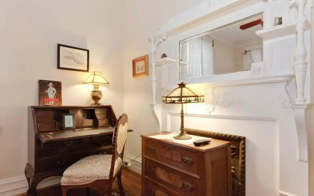 Dupont at the Circle B & B